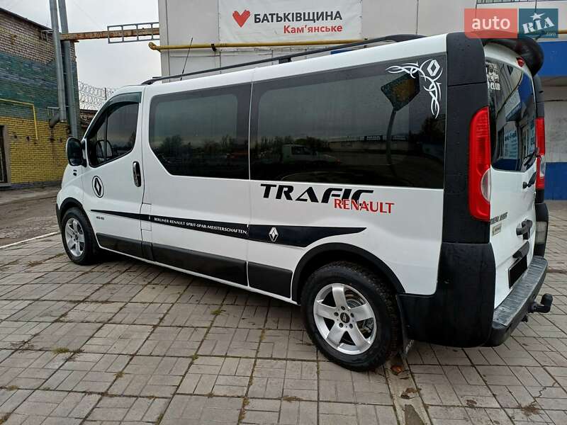 Минивэн Renault Trafic 2008 в Каменском