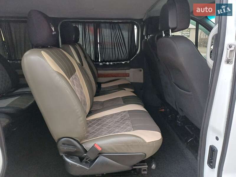 Минивэн Renault Trafic 2008 в Каменском
