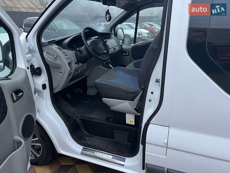 Минивэн Renault Trafic 2014 в Знаменке фото 11 Минивэн Renault Trafic 2014 в Знаменке