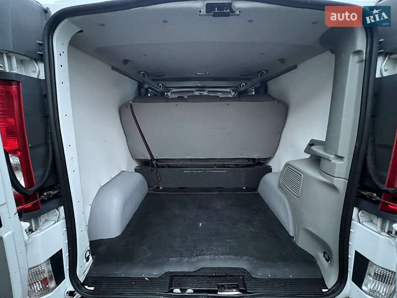 Минивэн Renault Trafic 2014 в Знаменке фото 13 Минивэн Renault Trafic 2014 в Знаменке