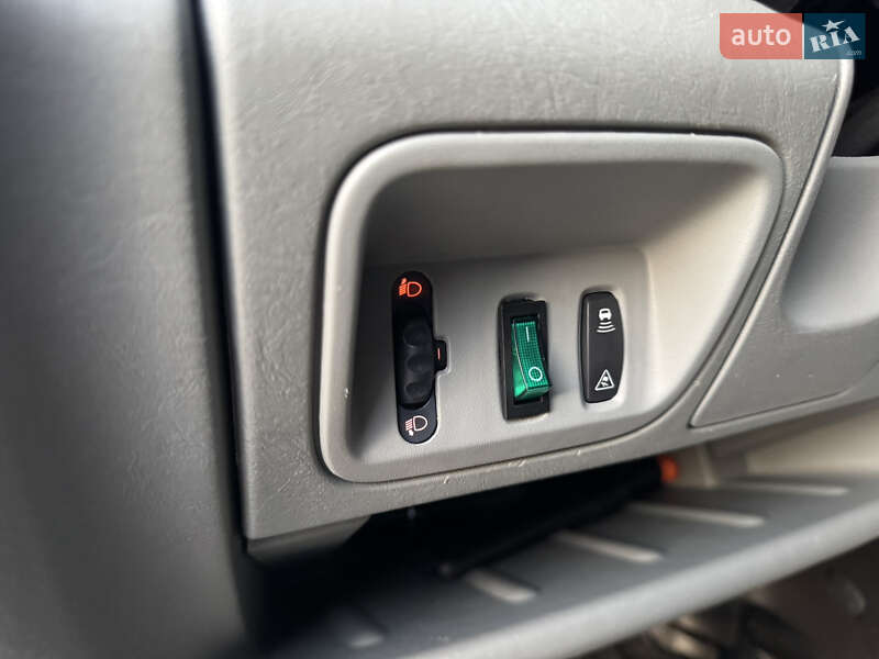 Грузовой фургон Renault Trafic 2014 в Ровно фото 19 Грузовой фургон Renault Trafic 2014 в Ровно