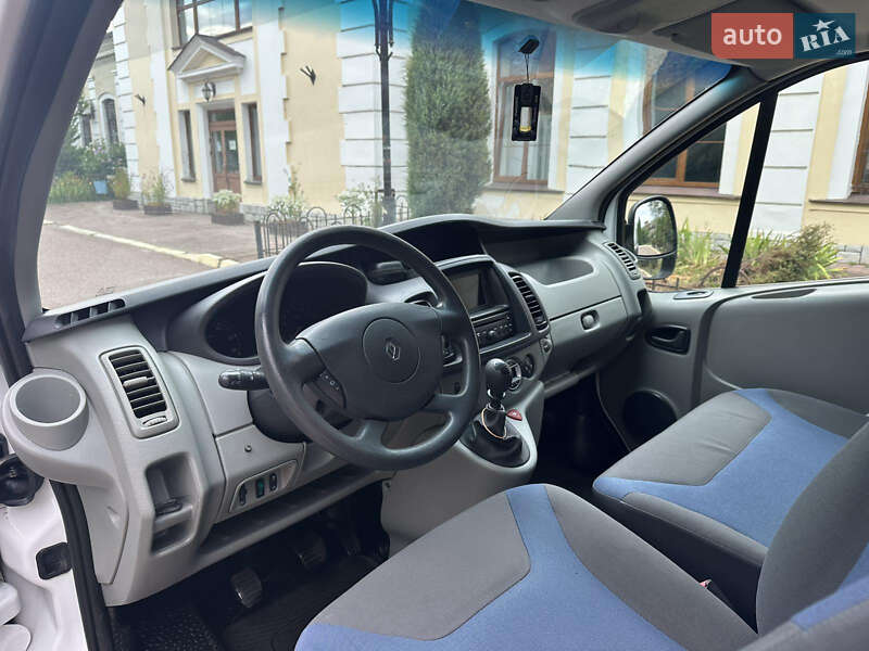 Грузовой фургон Renault Trafic 2014 в Ровно фото 24 Грузовой фургон Renault Trafic 2014 в Ровно