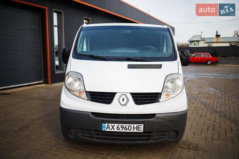 Минивэн Renault Trafic 2013 в Лозовой