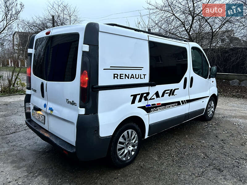 Минивэн Renault Trafic 2005 в Хмельнике фото 6 Минивэн Renault Trafic 2005 в Хмельнике