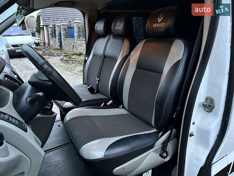 Минивэн Renault Trafic 2005 в Хмельнике фото 11 Минивэн Renault Trafic 2005 в Хмельнике