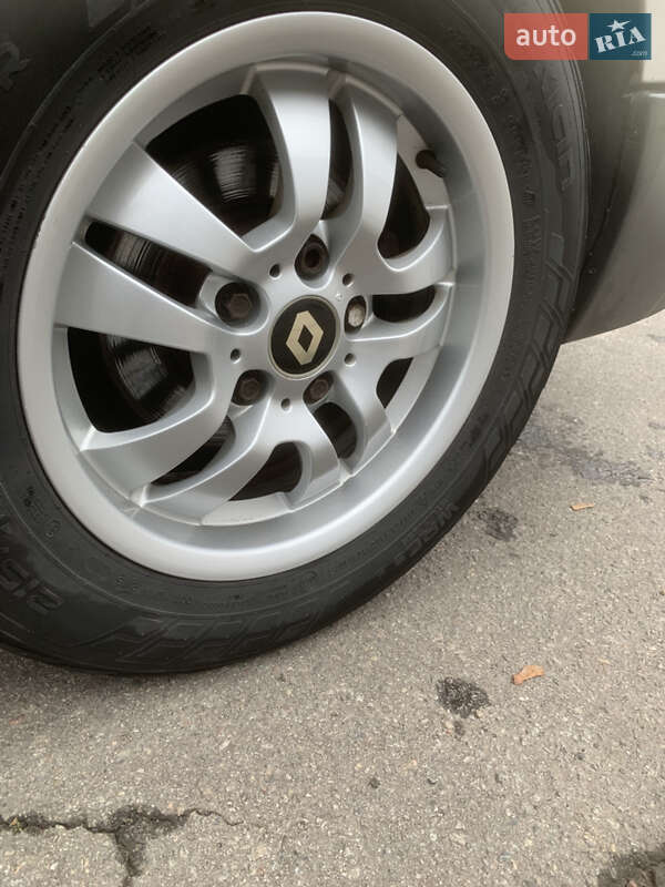 Минивэн Renault Trafic 2005 в Харькове фото 17 Минивэн Renault Trafic 2005 в Харькове