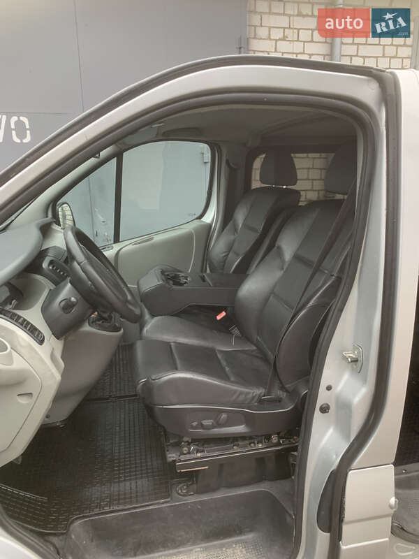 Минивэн Renault Trafic 2005 в Харькове фото 24 Минивэн Renault Trafic 2005 в Харькове