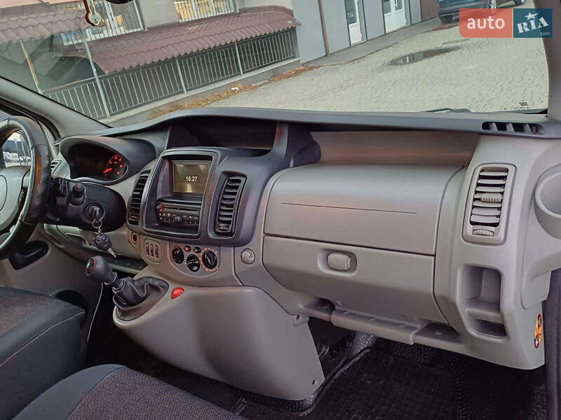 Минивэн Renault Trafic 2014 в Ивано-Франковске фото 14 Минивэн Renault Trafic 2014 в Ивано-Франковске