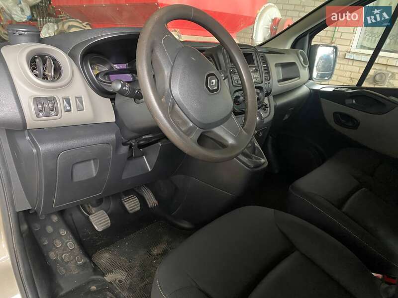 Мінівен Renault Trafic 2015 в Кривому Розі фото 9 Мінівен Renault Trafic 2015 в Кривому Розі