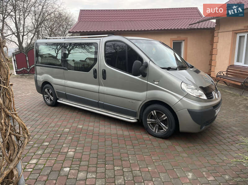 Мінівен Renault Trafic 2008 в Кіцмані фото Мінівен Renault Trafic 2008 в Кіцмані