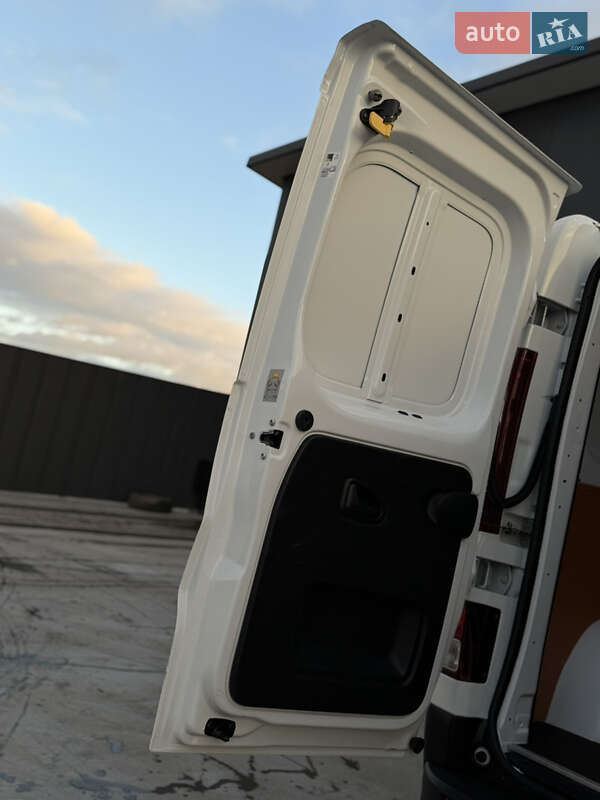 Грузовой фургон Renault Trafic 2020 в Дубно