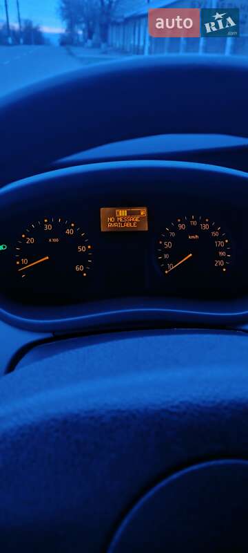 Минивэн Renault Trafic 2011 в Ромнах