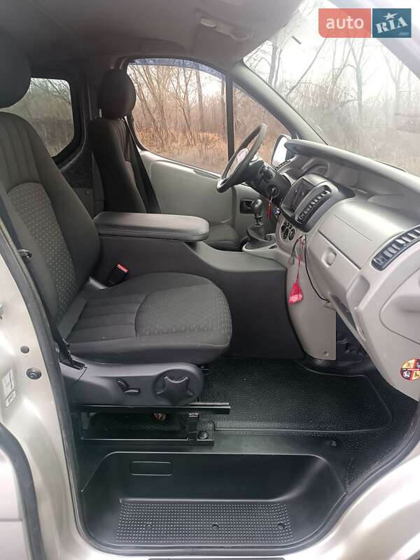 Минивэн Renault Trafic 2007 в Харькове фото 10 Минивэн Renault Trafic 2007 в Харькове