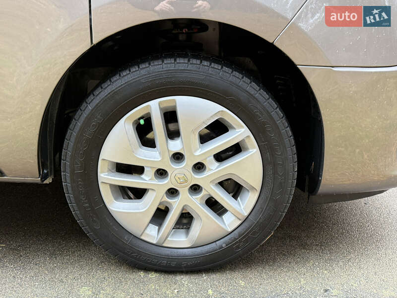 Минивэн Renault Trafic 2020 в Киеве фото 18 Минивэн Renault Trafic 2020 в Киеве