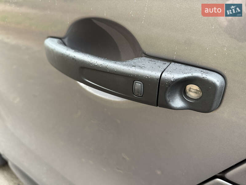 Минивэн Renault Trafic 2020 в Киеве фото 52 Минивэн Renault Trafic 2020 в Киеве