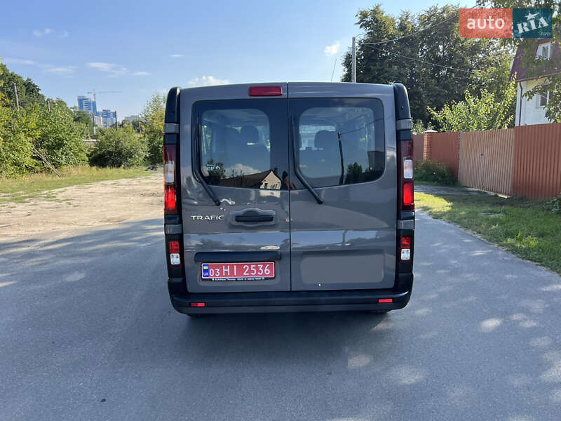 Минивэн Renault Trafic 2016 в Киеве фото 5 Минивэн Renault Trafic 2016 в Киеве