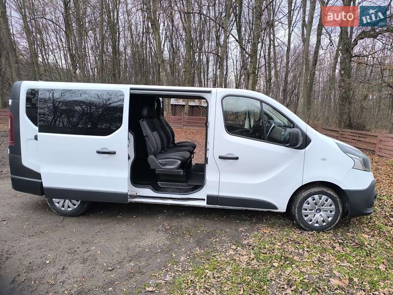 Минивэн Renault Trafic 2016 в Городке