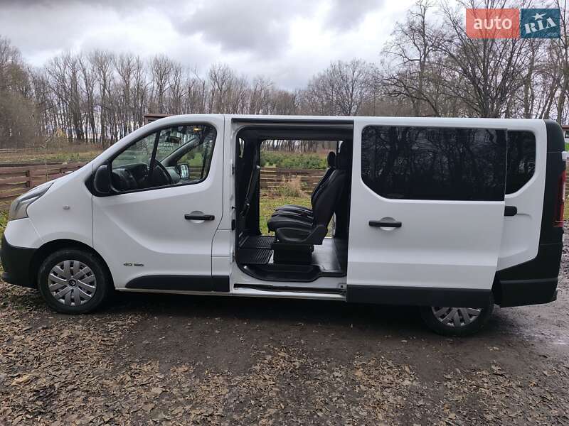 Минивэн Renault Trafic 2016 в Городке