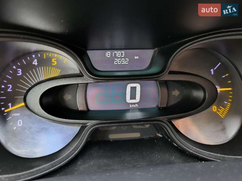 Минивэн Renault Trafic 2016 в Городке