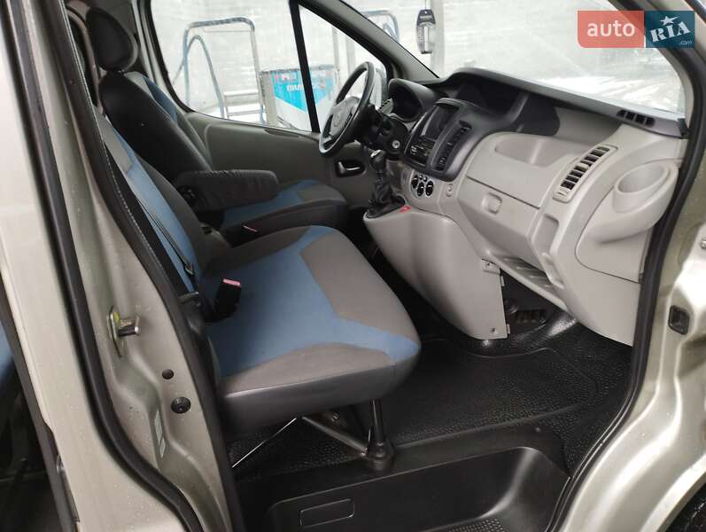 Минивэн Renault Trafic 2011 в Ровно фото 5 Минивэн Renault Trafic 2011 в Ровно