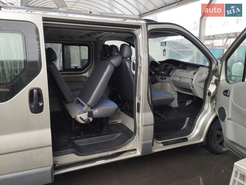 Минивэн Renault Trafic 2011 в Ровно фото 11 Минивэн Renault Trafic 2011 в Ровно