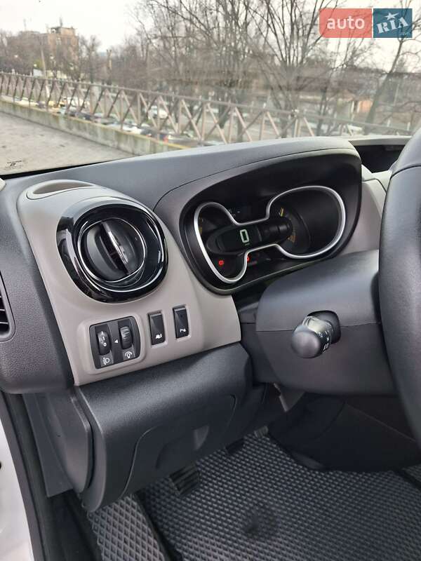 Минивэн Renault Trafic 2015 в Харькове