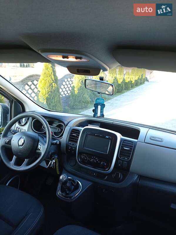 Минивэн Renault Trafic 2015 в Камне-Каширском