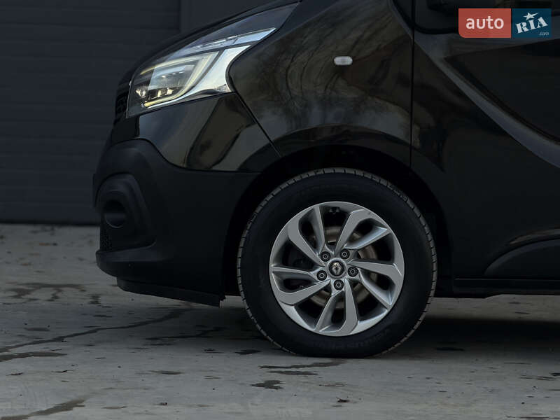 Минивэн Renault Trafic 2021 в Дубно