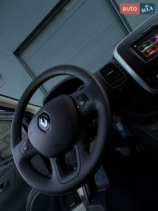 Минивэн Renault Trafic 2021 в Дубно