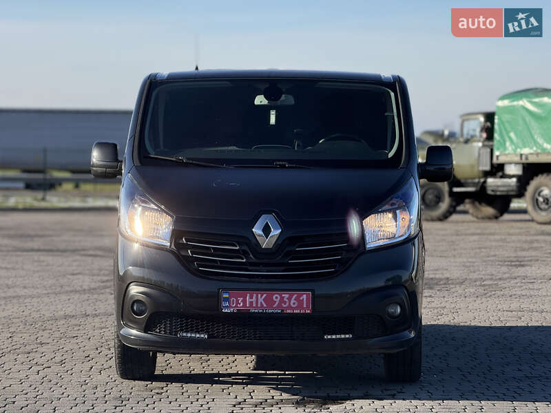 Грузовой фургон Renault Trafic 2015 в Радивилове