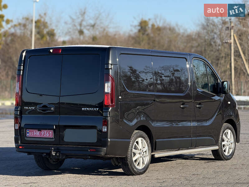 Грузовой фургон Renault Trafic 2015 в Радивилове