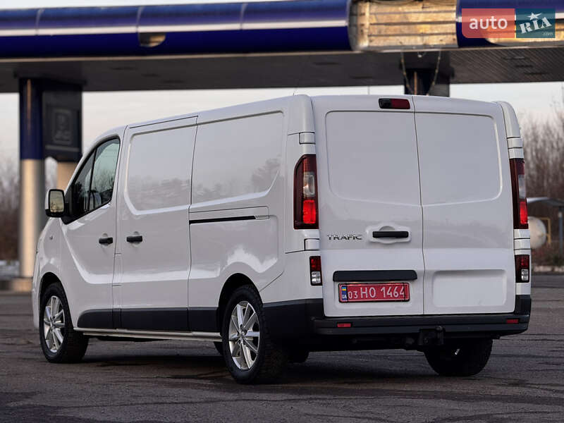 Грузовой фургон Renault Trafic 2016 в Радивилове