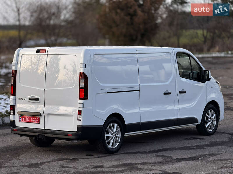 Грузовой фургон Renault Trafic 2016 в Радивилове