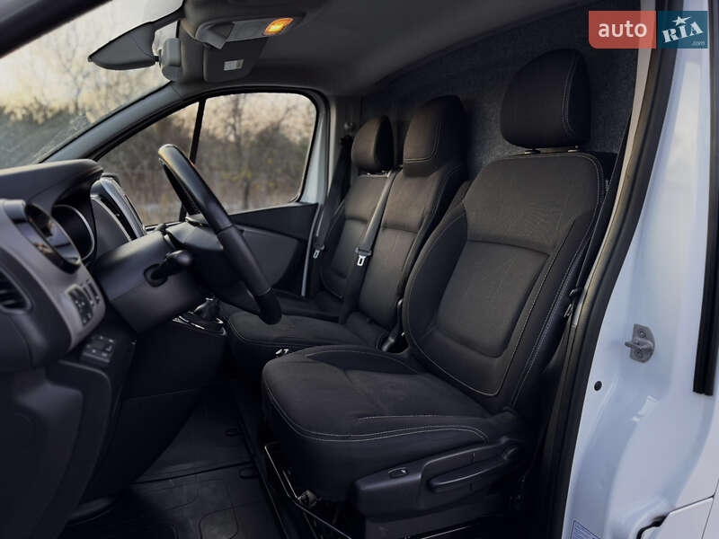 Грузовой фургон Renault Trafic 2016 в Радивилове