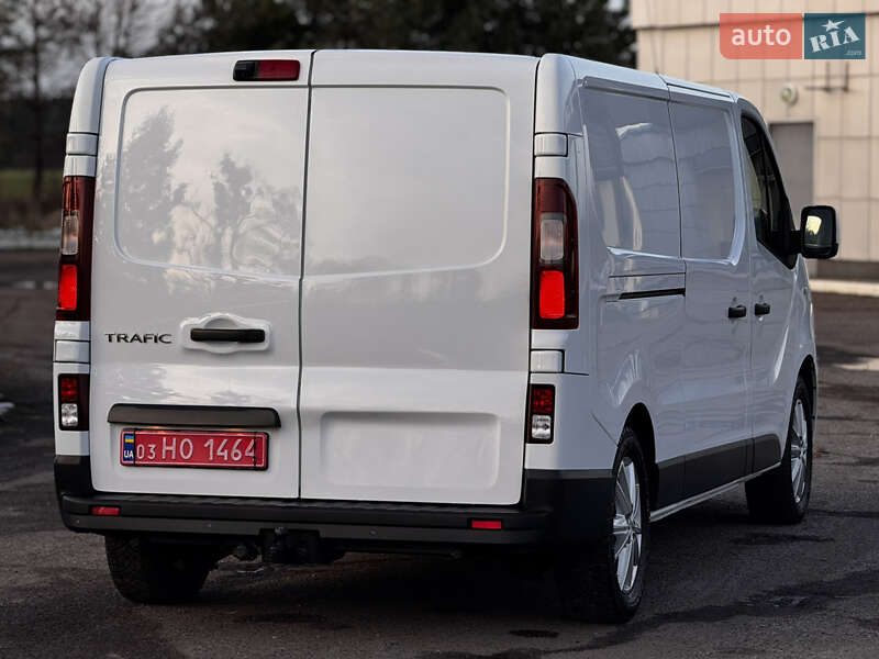 Грузовой фургон Renault Trafic 2016 в Радивилове