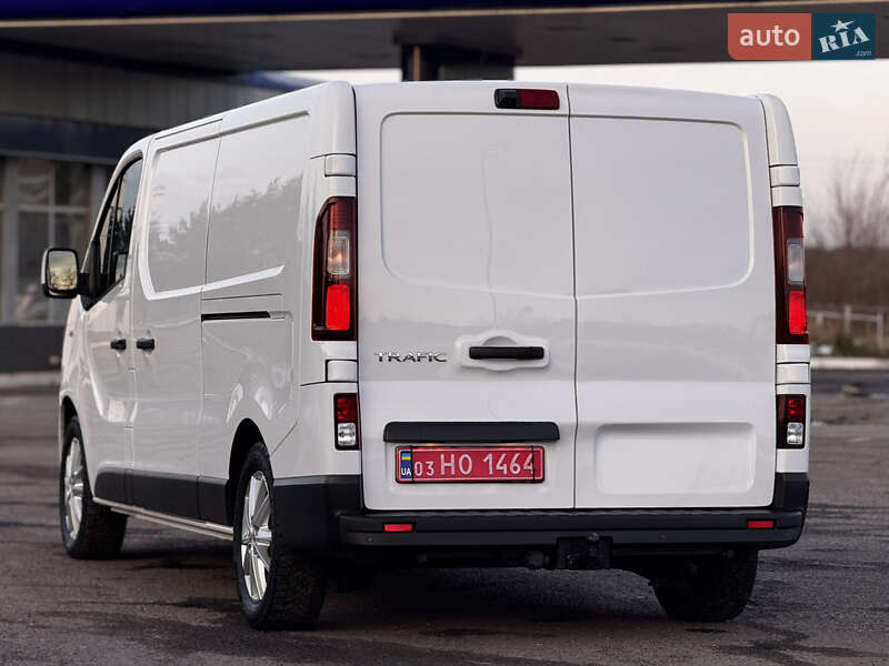 Грузовой фургон Renault Trafic 2016 в Радивилове