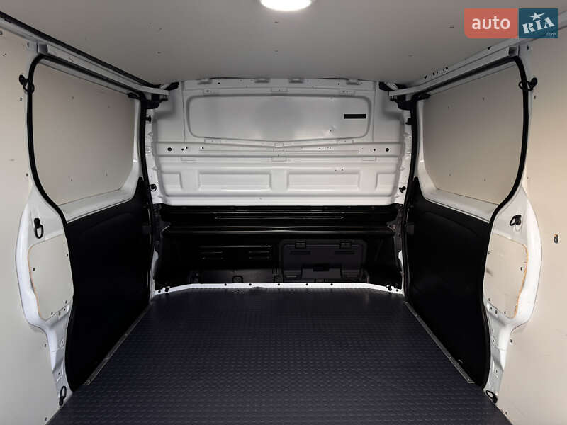 Грузовой фургон Renault Trafic 2016 в Радивилове