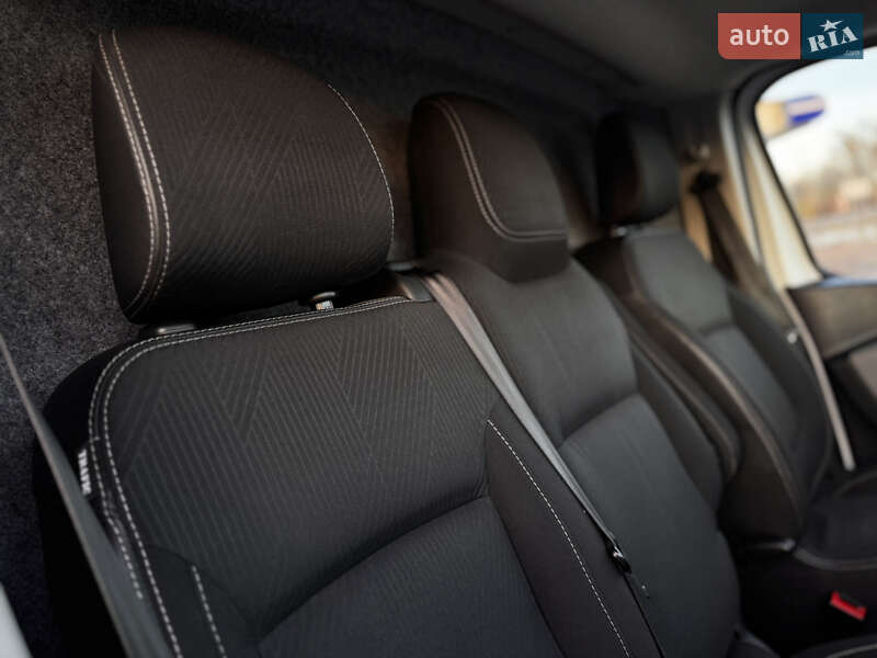 Грузовой фургон Renault Trafic 2016 в Радивилове