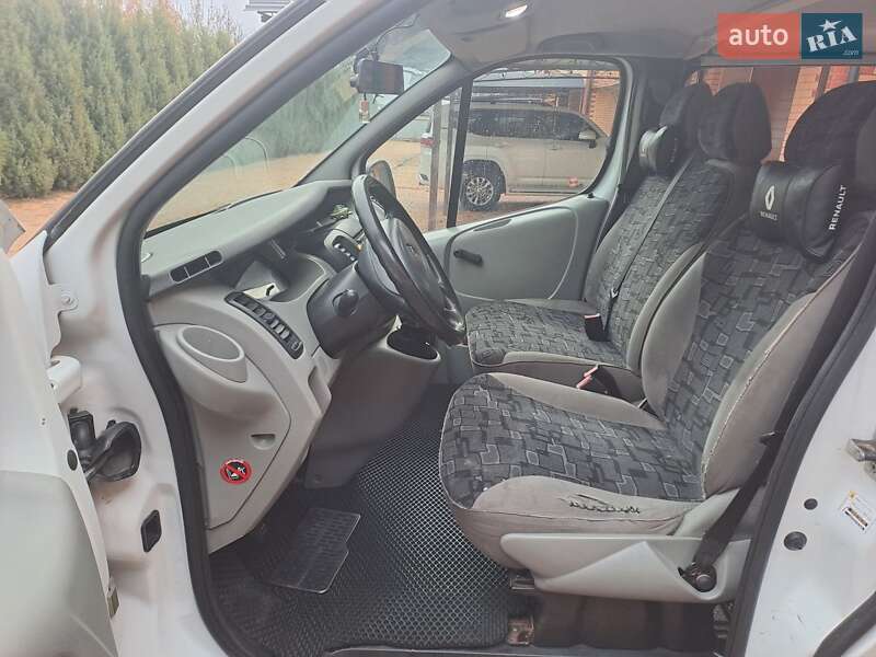 Минивэн Renault Trafic 2004 в Южноукраинске фото 12 Минивэн Renault Trafic 2004 в Южноукраинске
