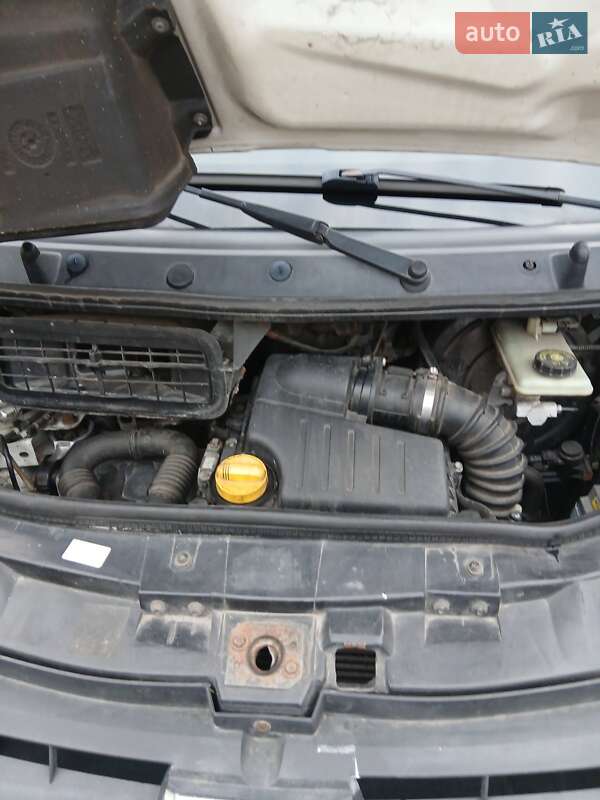 Минивэн Renault Trafic 2009 в Капитановке фото 11 Минивэн Renault Trafic 2009 в Капитановке