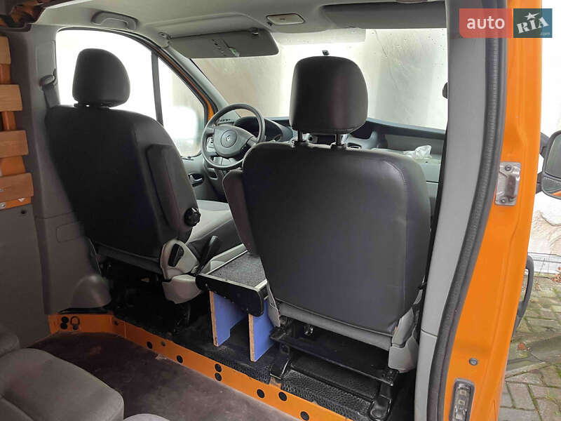 Грузовой фургон Renault Trafic 2010 в Чорткове