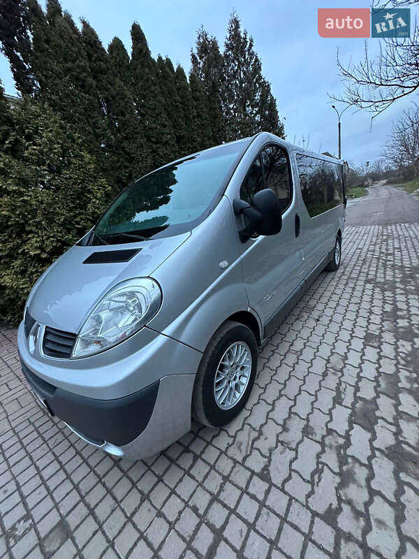 Минивэн Renault Trafic 2013 в Ровно фото 6 Минивэн Renault Trafic 2013 в Ровно
