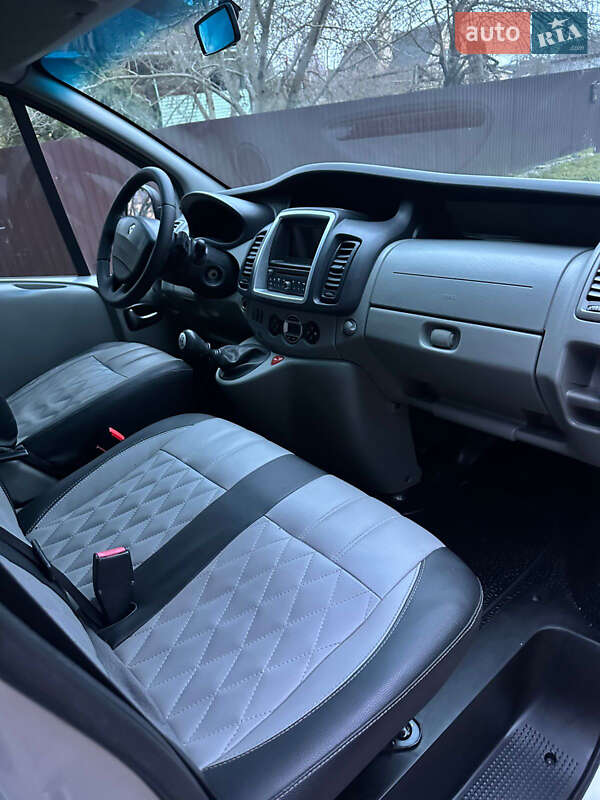 Минивэн Renault Trafic 2013 в Ровно фото 25 Минивэн Renault Trafic 2013 в Ровно