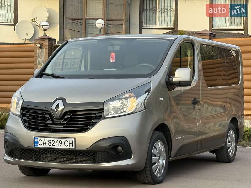 Минивэн Renault Trafic 2015 в Киеве