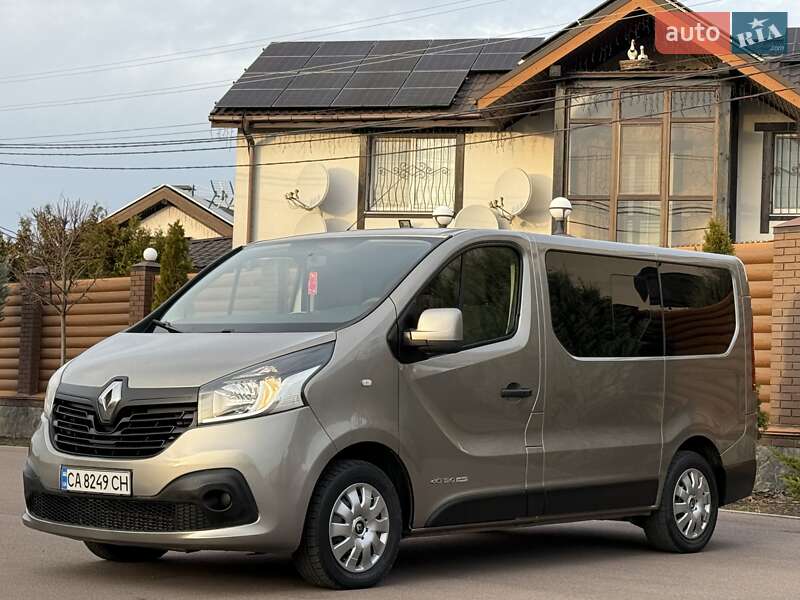 Минивэн Renault Trafic 2015 в Киеве