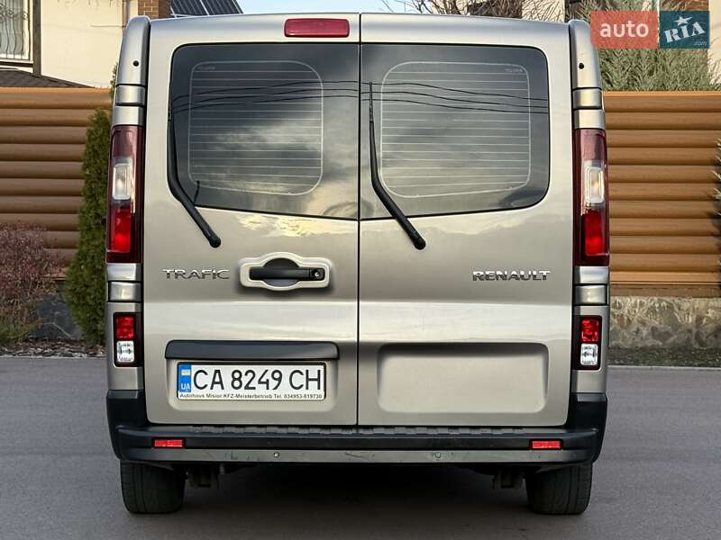 Минивэн Renault Trafic 2015 в Киеве