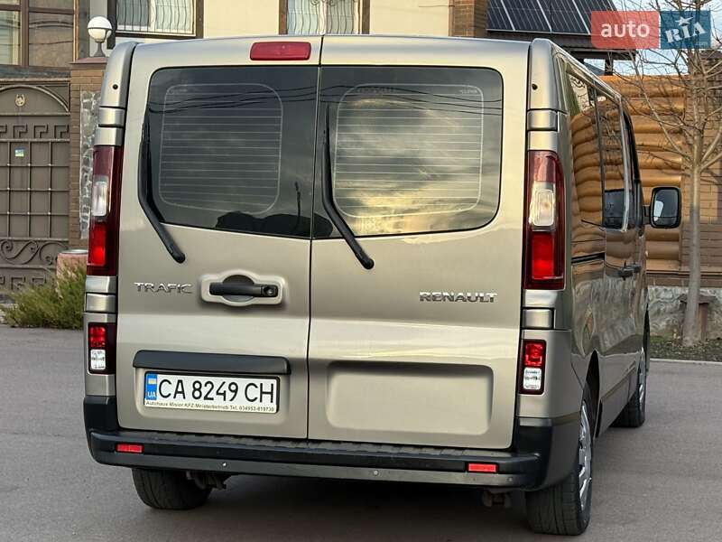 Минивэн Renault Trafic 2015 в Киеве