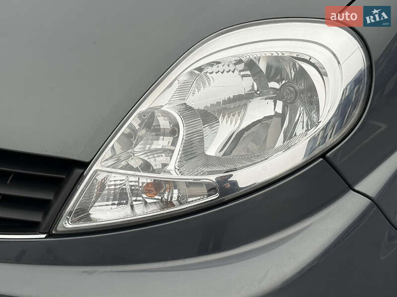 Грузовой фургон Renault Trafic 2014 в Ровно