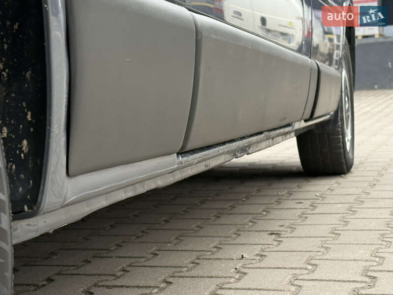 Грузовой фургон Renault Trafic 2014 в Ровно