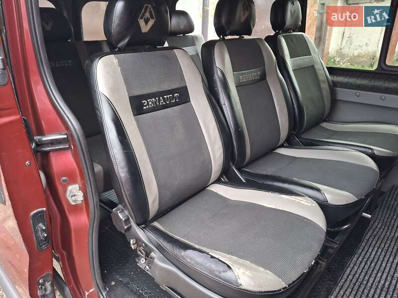 Мінівен Renault Trafic 2006 в Києві